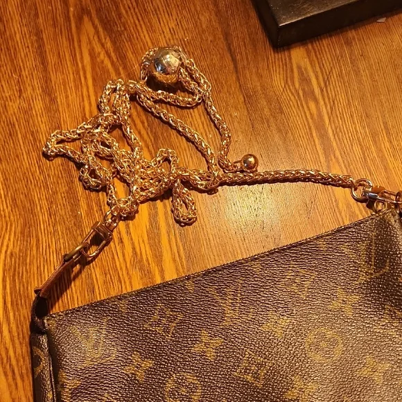 Louis Vuitton Monogram Mini Pochette - Brown and Gold Signature - Picture 7 of 7